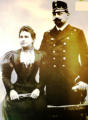 Luise und Karl Renner (in Dienstuniform)